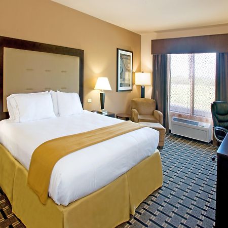 Holiday Inn Express And Suites Beeville By Ihg Ruang foto