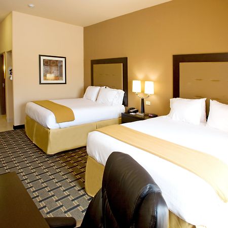 Holiday Inn Express And Suites Beeville By Ihg Ruang foto