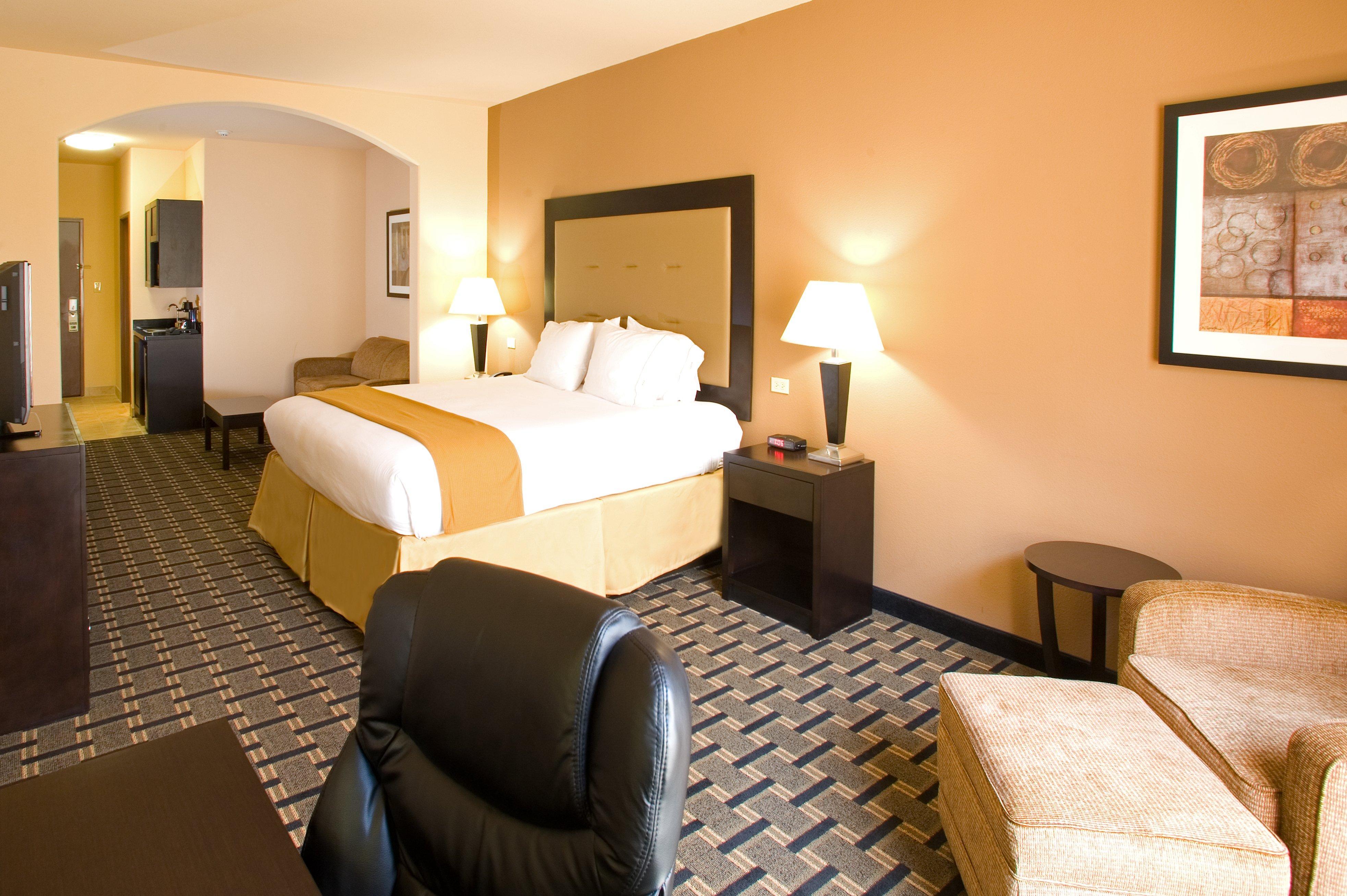 Holiday Inn Express And Suites Beeville By Ihg Bagian luar foto