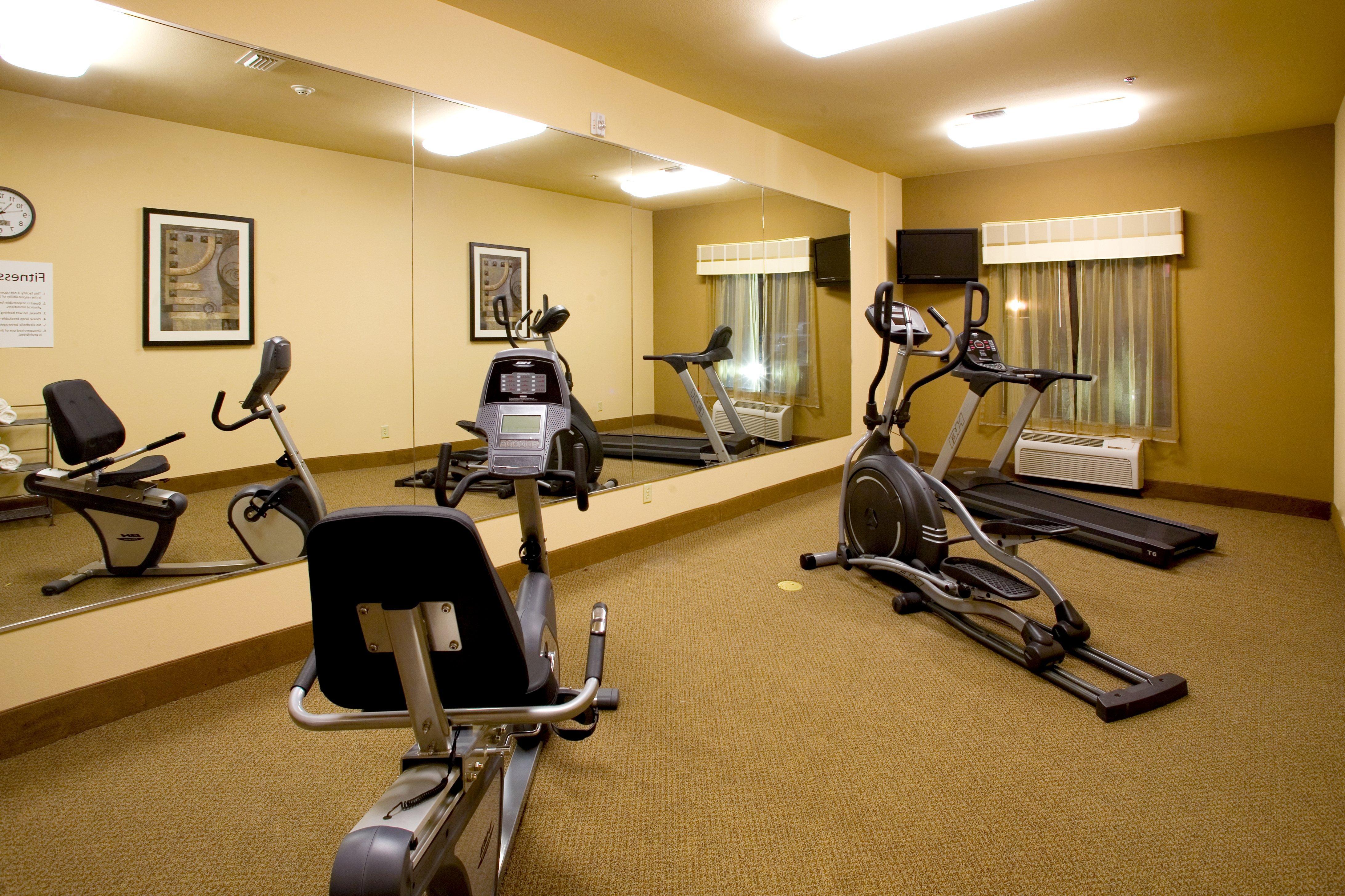 Holiday Inn Express And Suites Beeville By Ihg Bagian luar foto