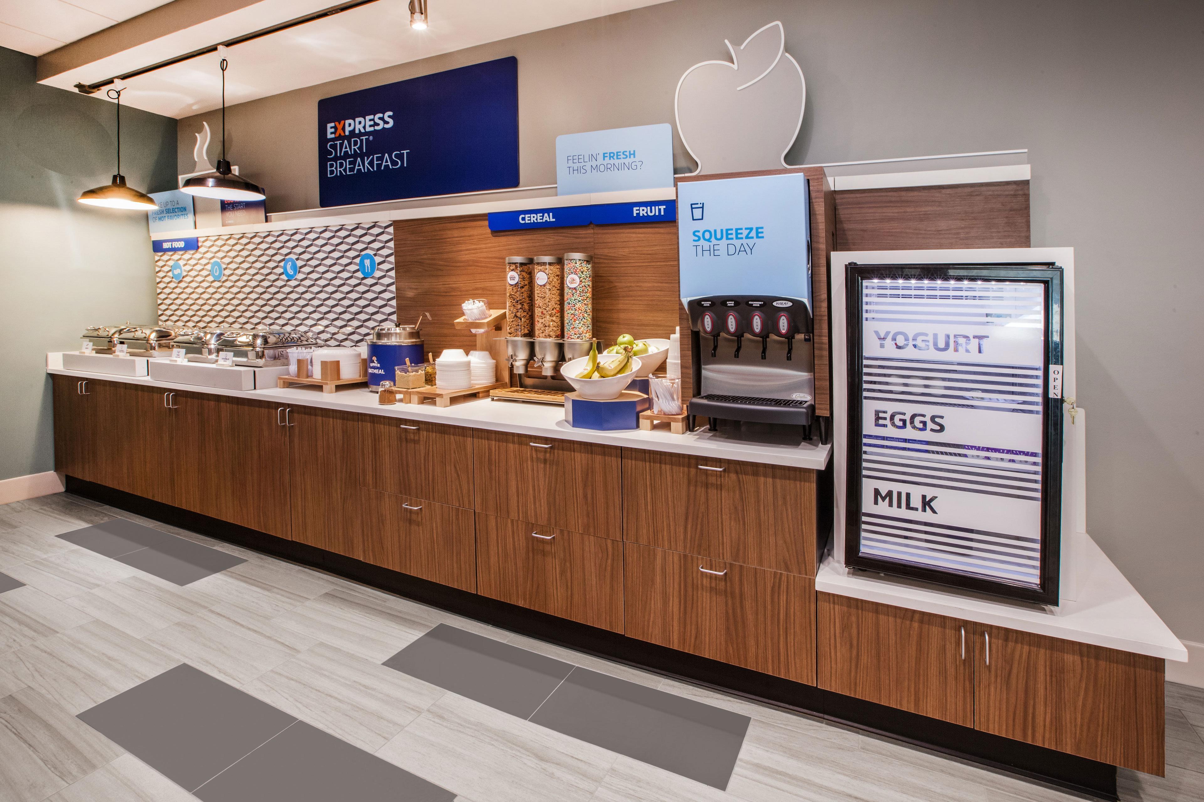 Holiday Inn Express And Suites Beeville By Ihg Bagian luar foto