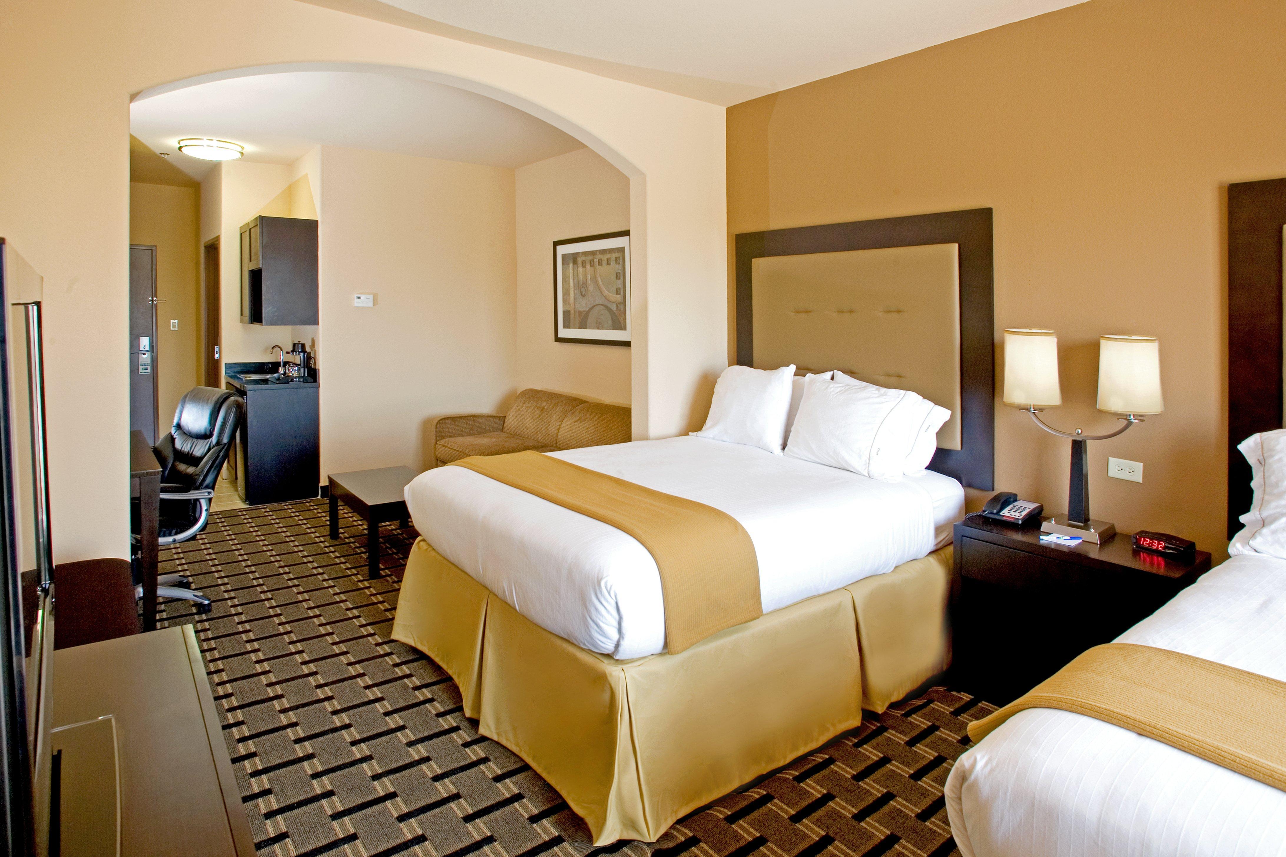 Holiday Inn Express And Suites Beeville By Ihg Bagian luar foto